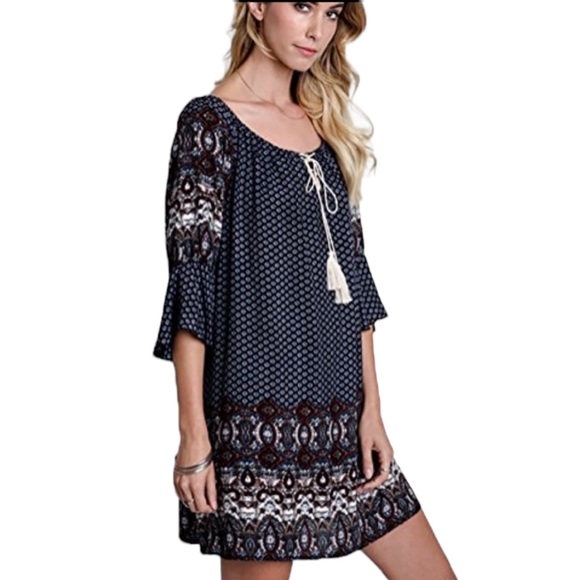 Umgee Dresses & Skirts - Umgee Tassel Tie Bell Sleeve Boho Dress/Tunic NWT  (GMH)